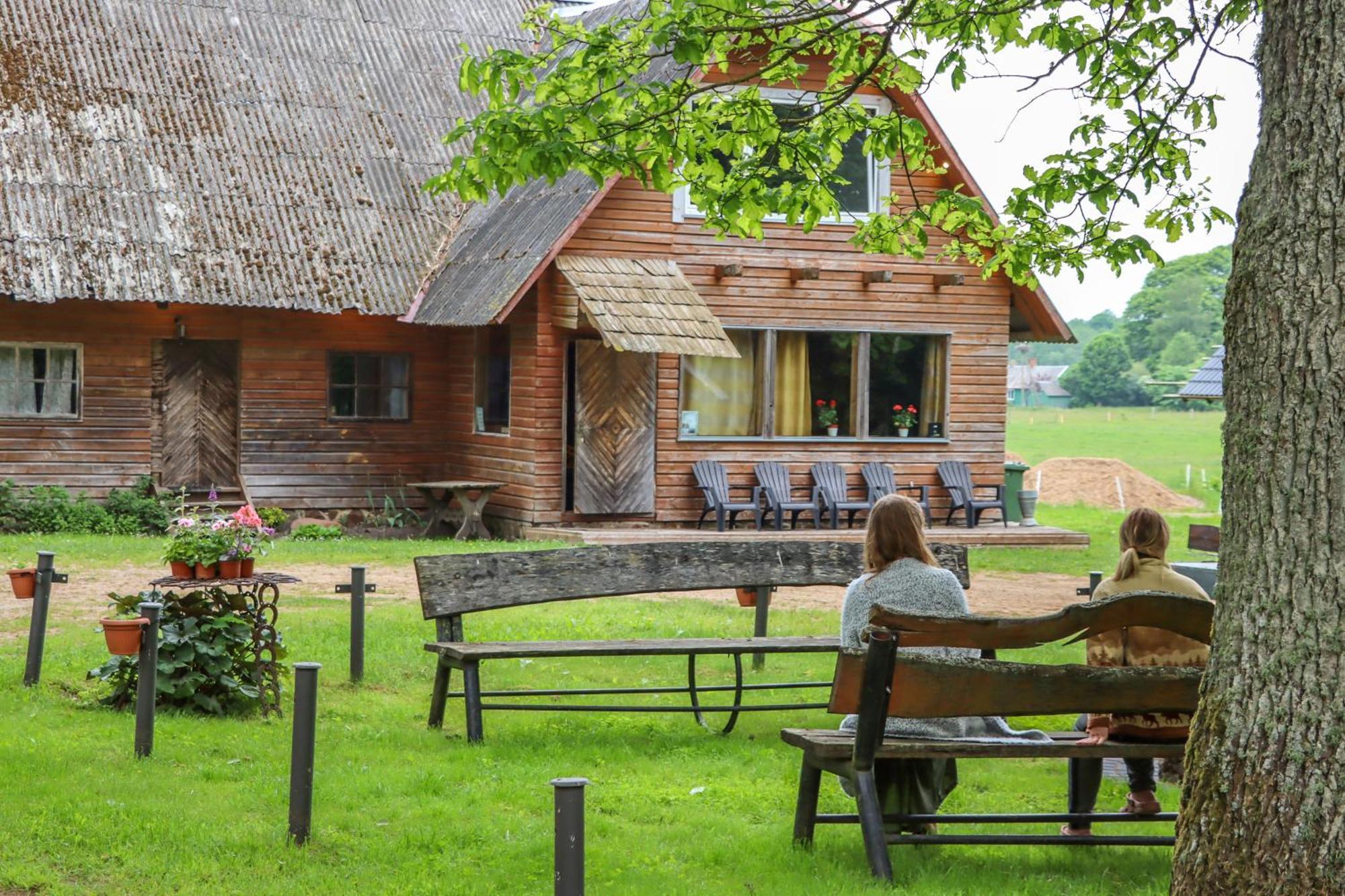 Penzion Lauku Viesu Maja Bajari Rucava Exteriér fotografie